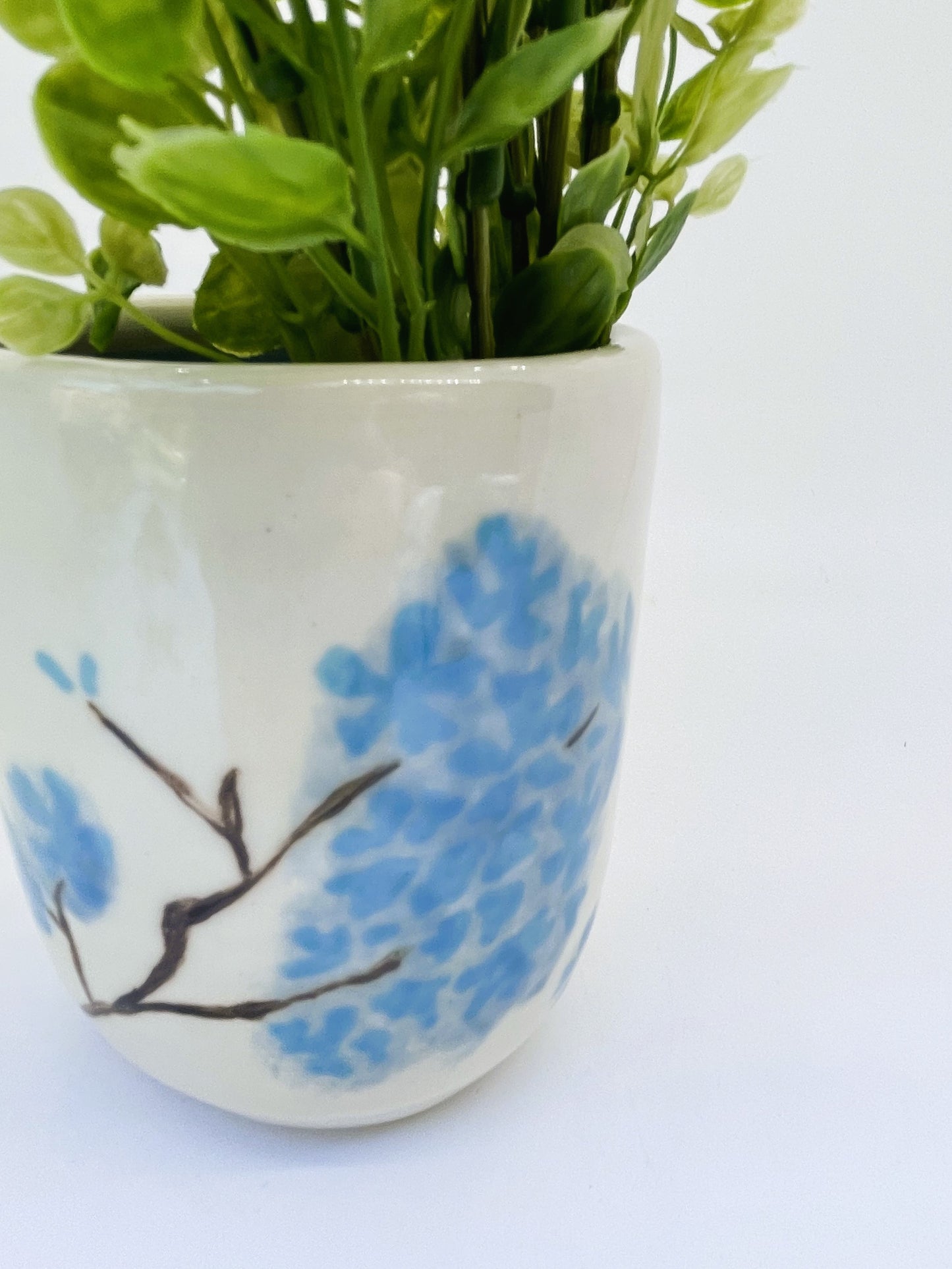 Medium Hydrangea Vase