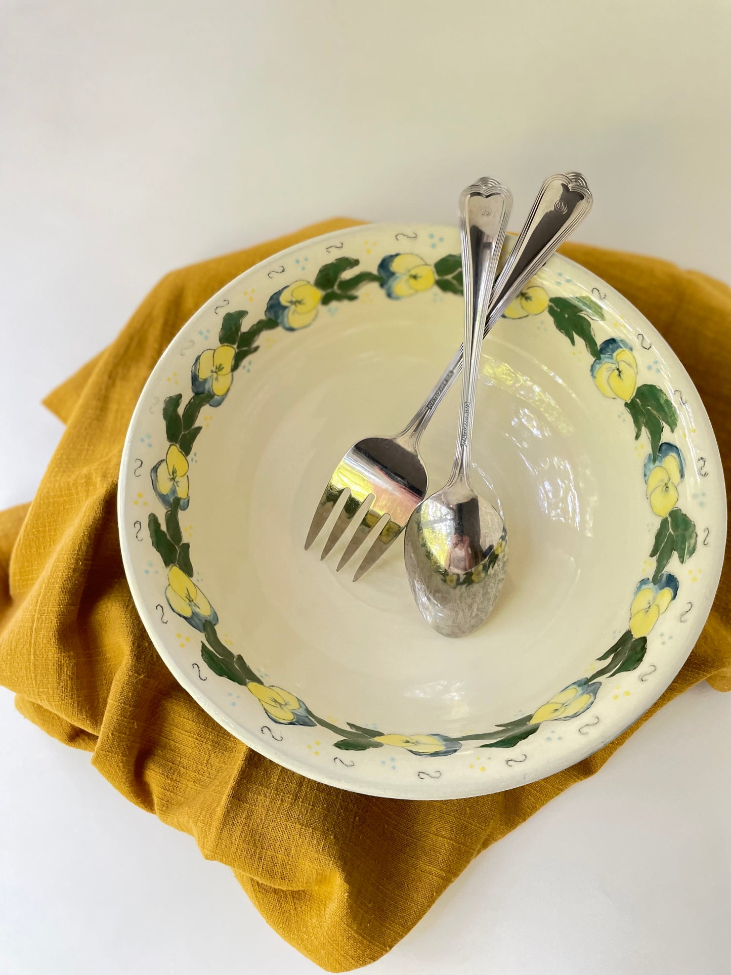 Pansies Large Serving Bowl