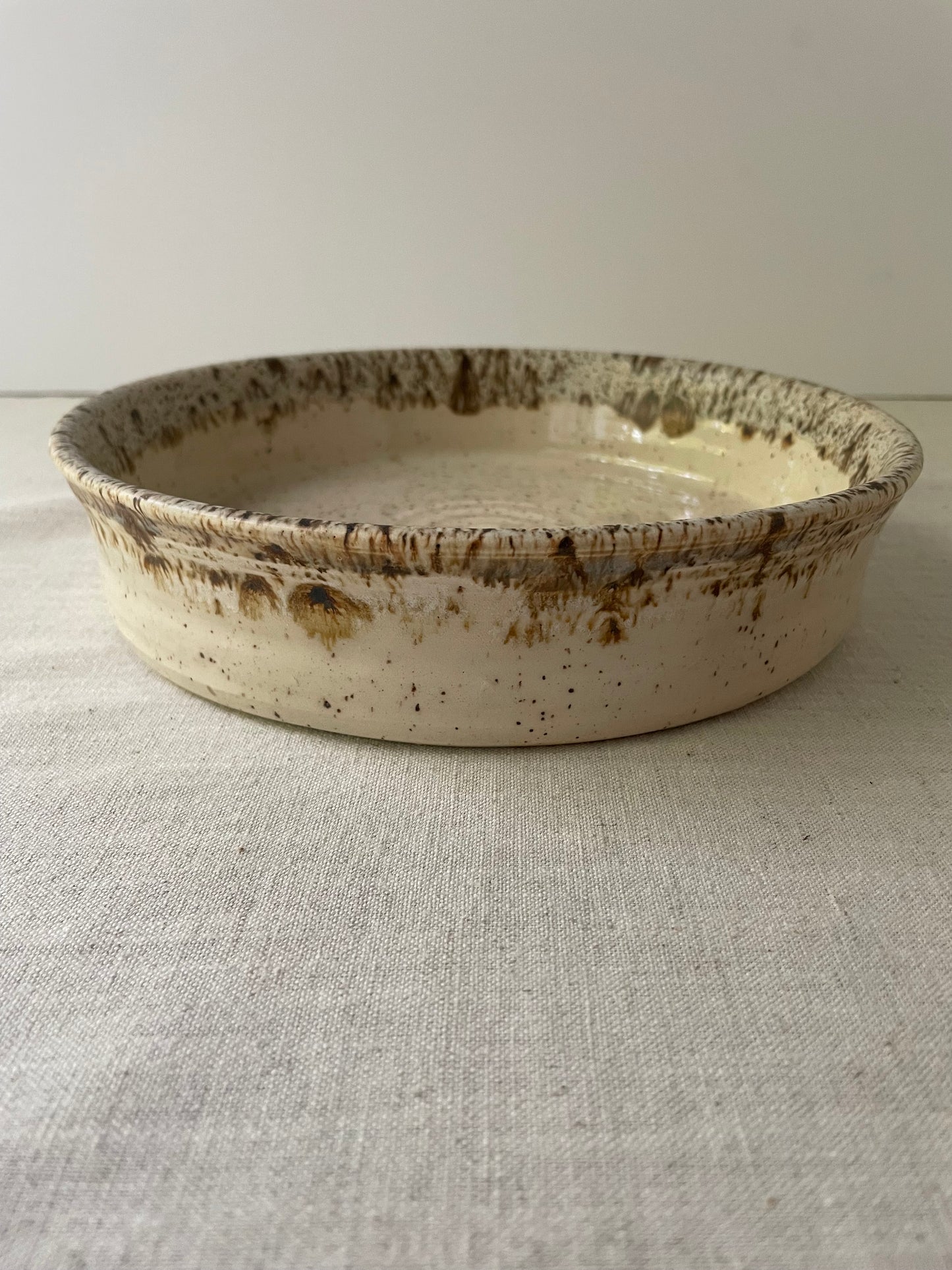 Birch Speckled Round Casserole